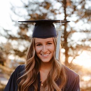 Meet your Posher, Dana